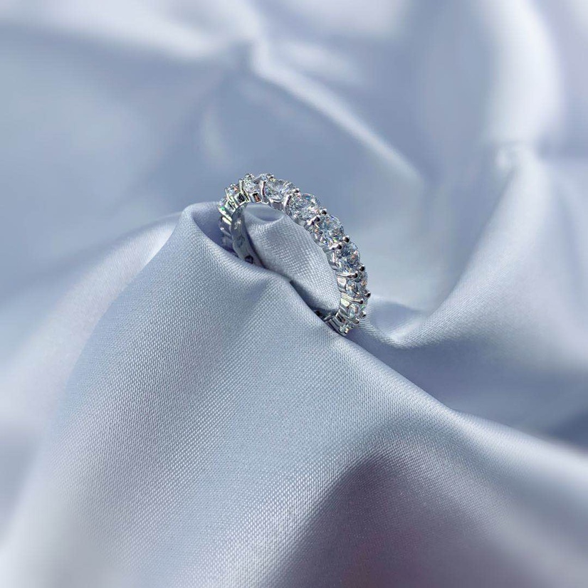 Whole zirconium ring