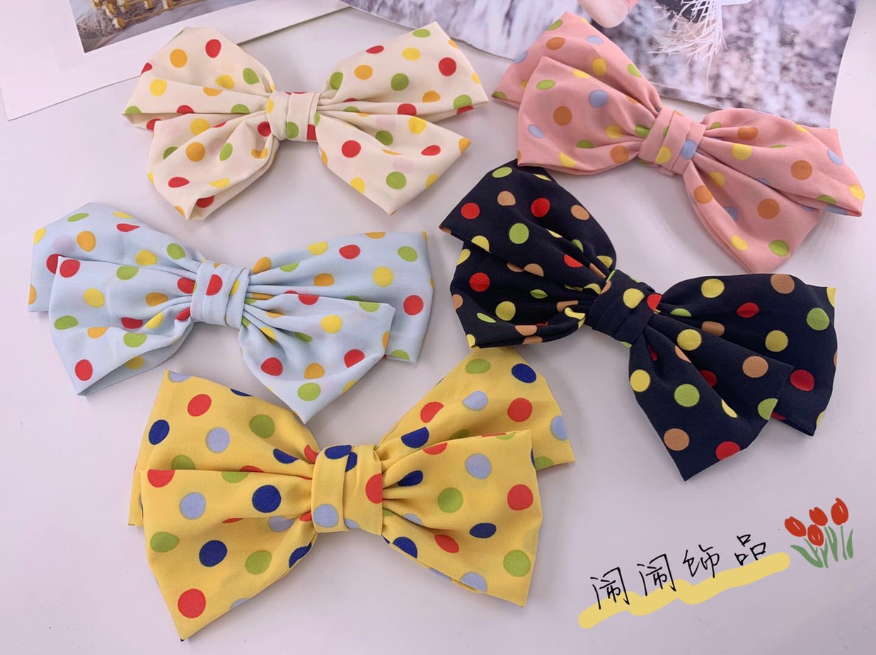 27 Fabric clips