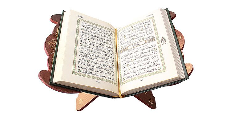 The factory sells Arabic wooden Koran bookshelves carved with Muslim Islamic scriptures sJ1-039