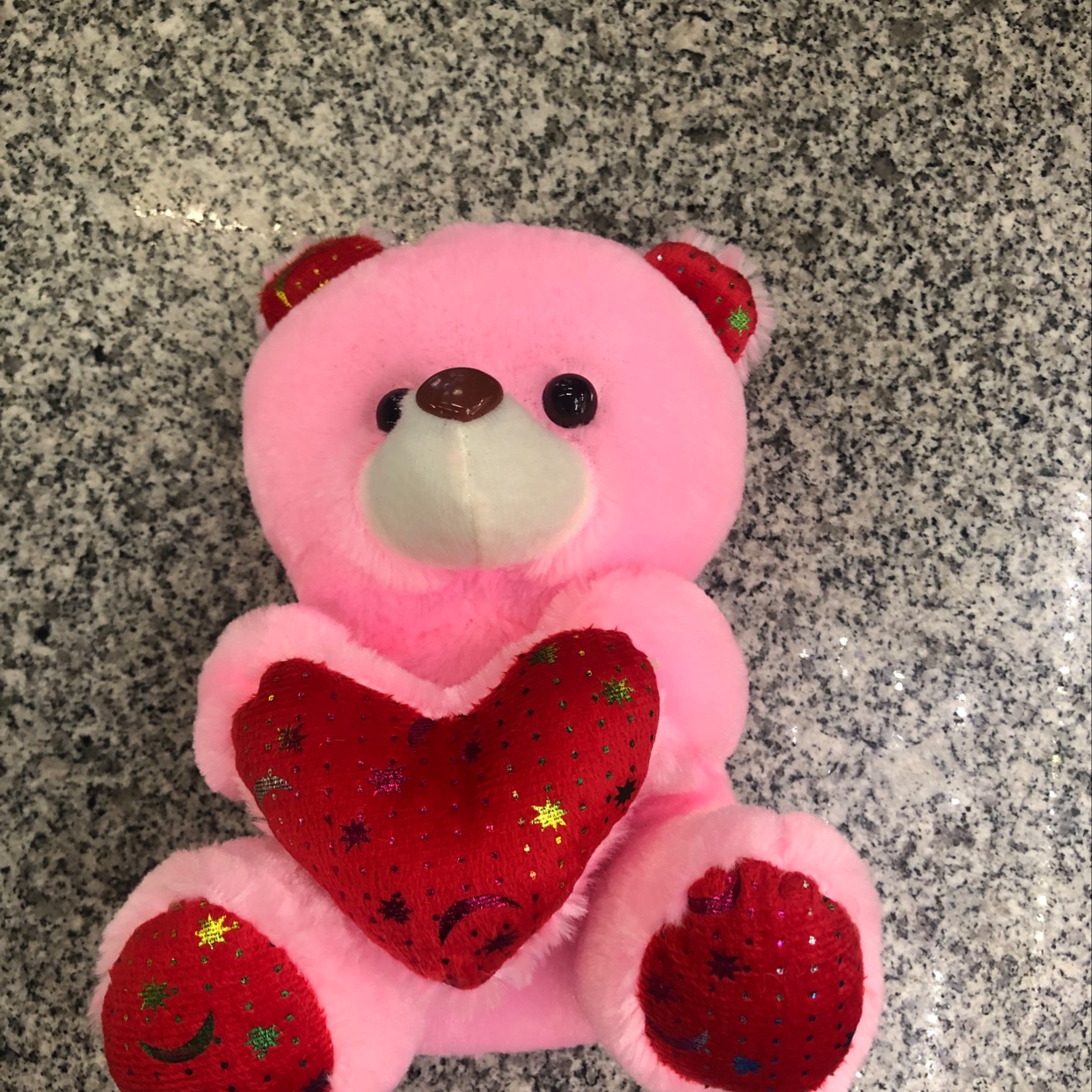 Hold the heart bear