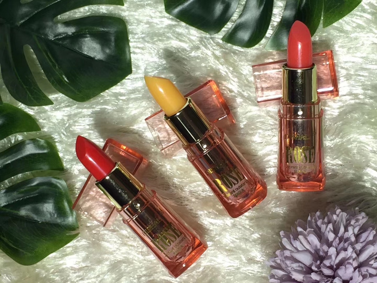 义乌好货，变色口红白底实物图