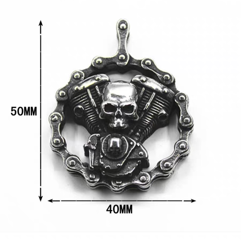Retro punk skeleton motorcycle chain engine pendant titanium steel men's necklace, personalized and trendy hip-hop sweater chain