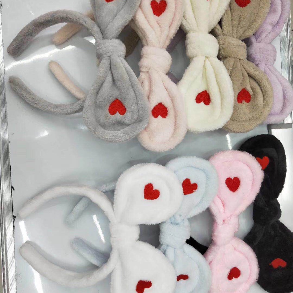 Wire love head clasp thumbnail
