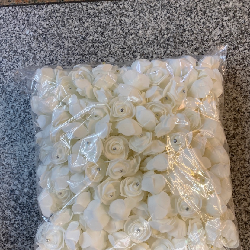 A 4-centimeter rose with diamonds