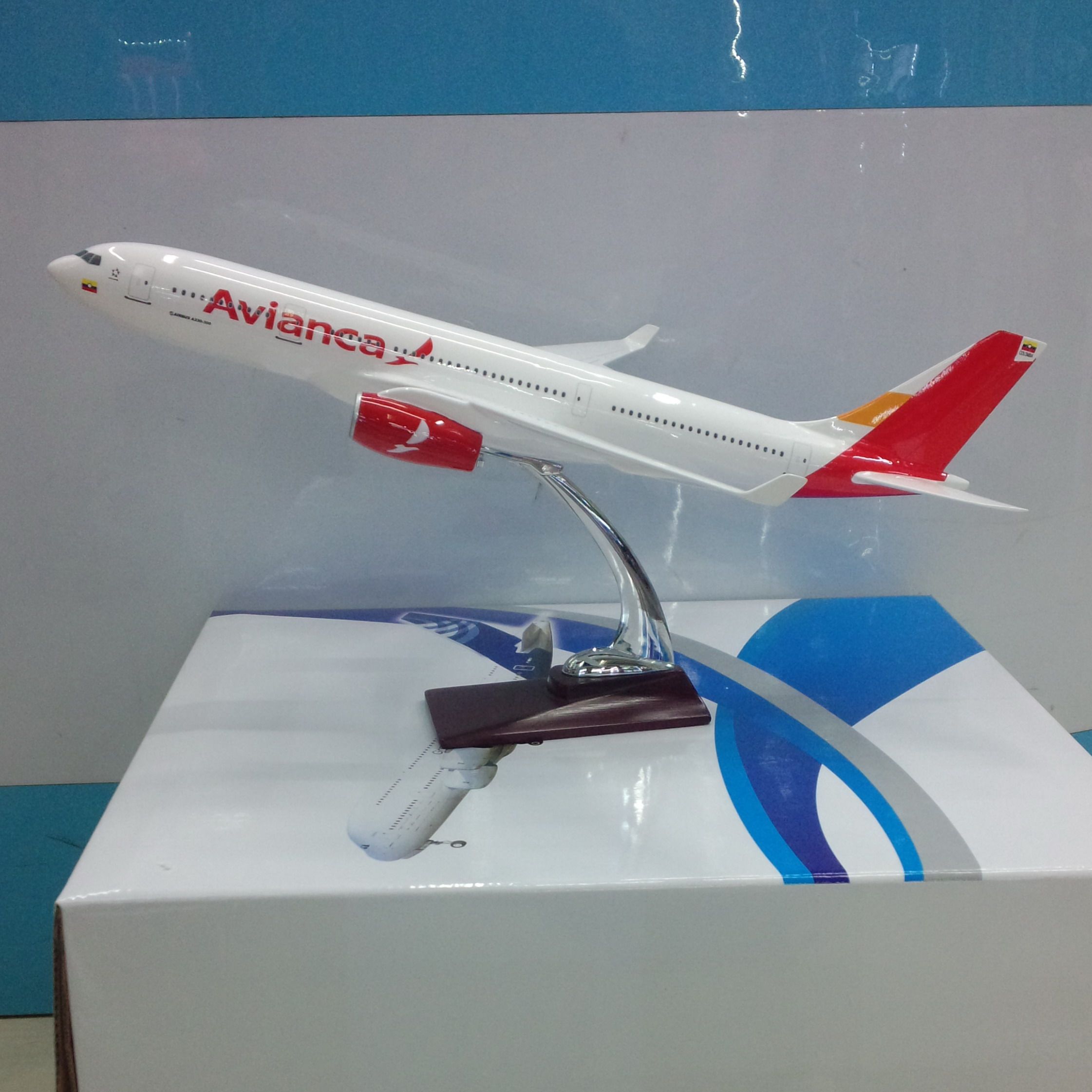 飞机模型（B787哥伦比亚Avianca航空）仿真飞机模型 树脂飞机模型