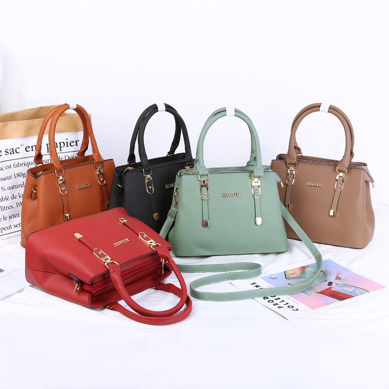 妈妈包包2020新款潮斜挎大气中年女包大容量百搭婆婆韩版手提单肩