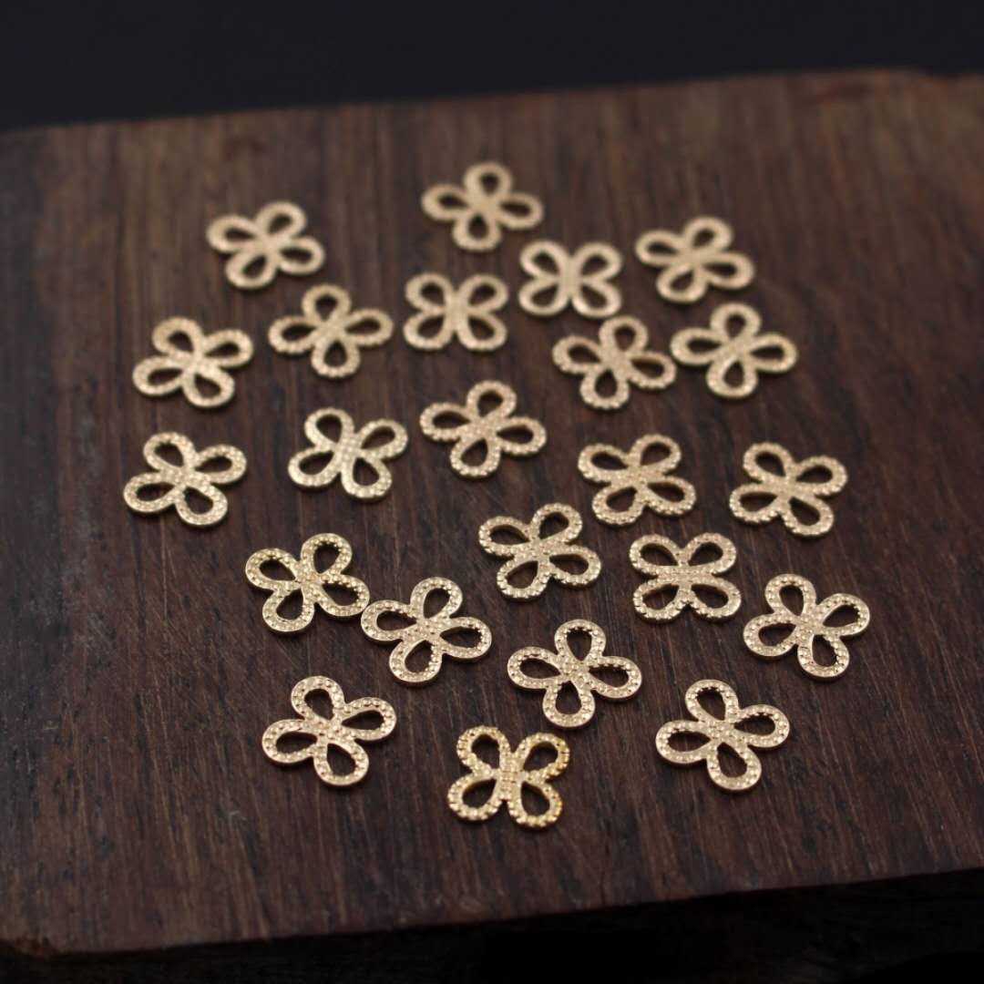 Ancient-style diy four-leaf clover piece pure copper color retention 8mm hanging head accessory connection piece