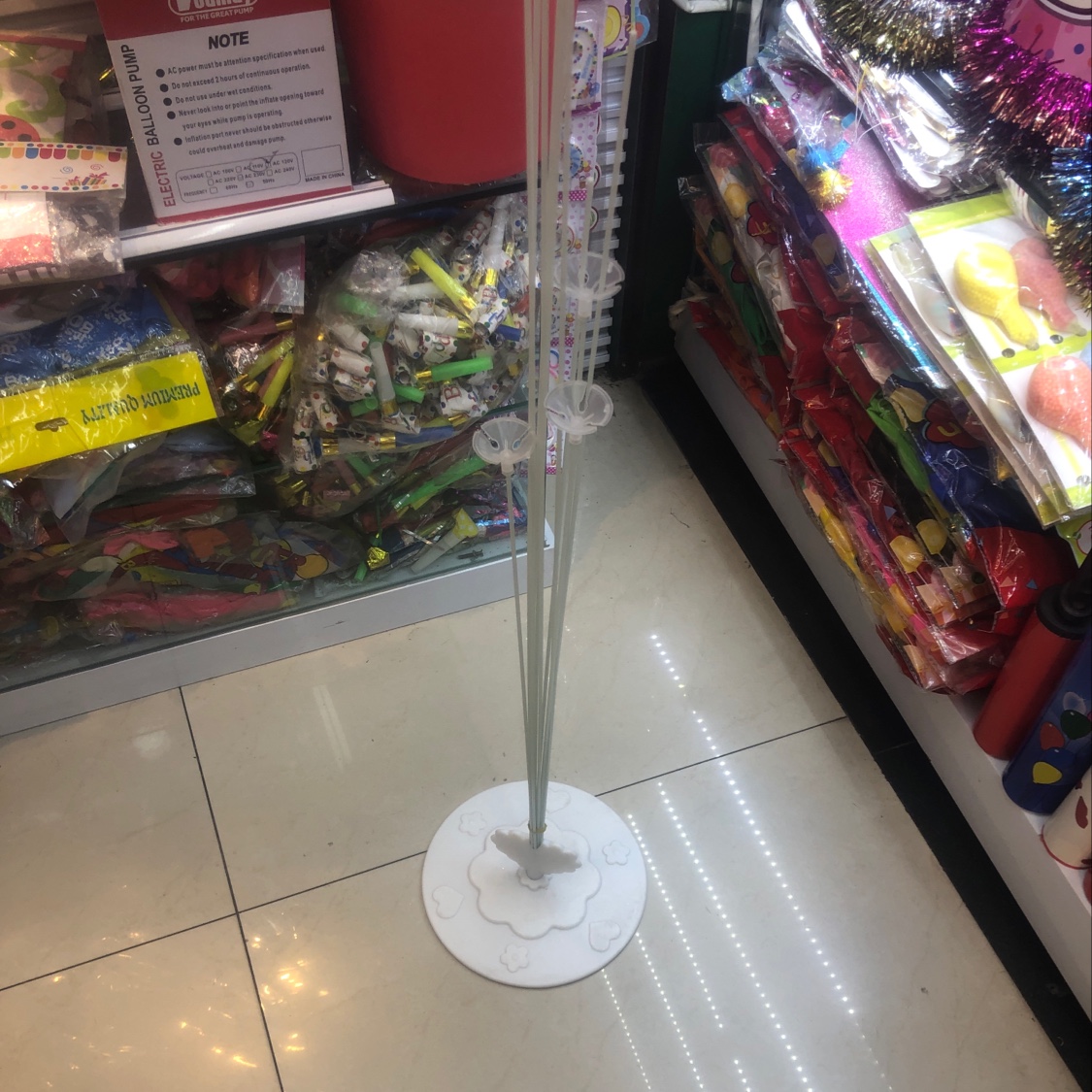 Table float, 100 pieces each