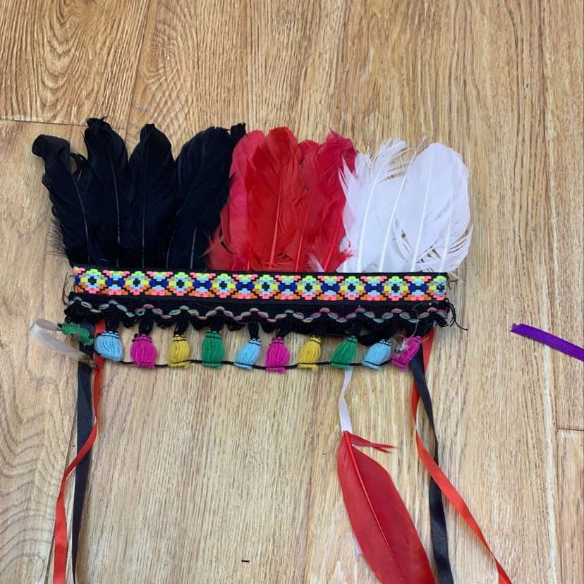 Tricolor headband with tassel thumbnail