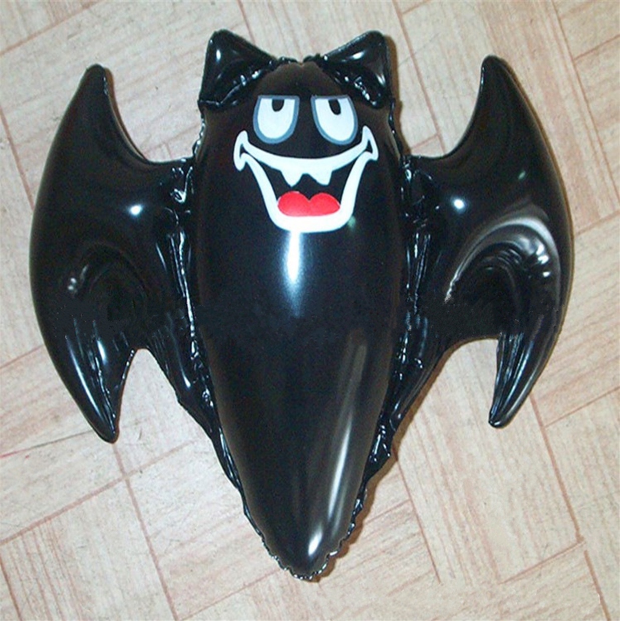 充气PVC玩具游泳圈万圣节鬼节蝙蝠充气挂件白底实物图