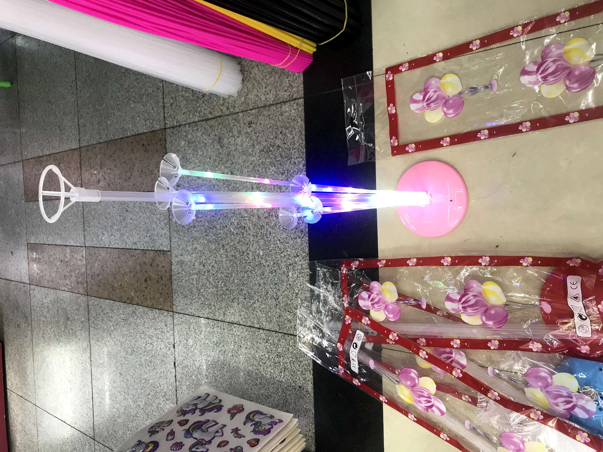 Luminous balloon table with flashing lights, balloon table display, balloon stand, LED light, balloon accessories, party supplies, thickened quality balloon accessories, popular hotel decoration for birthday parties Specification image