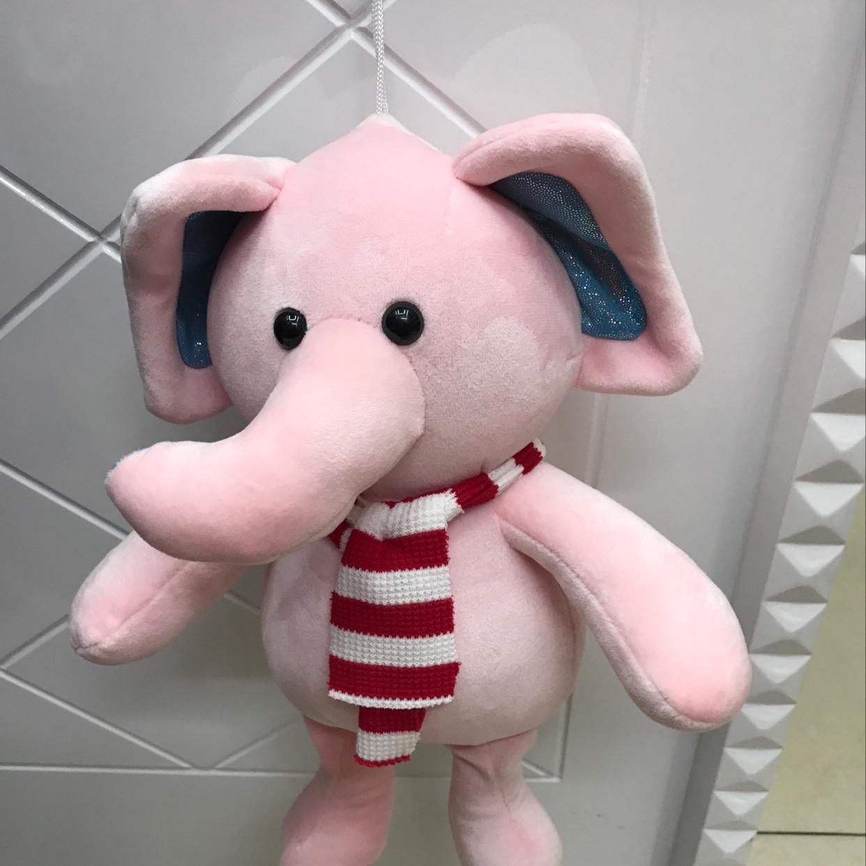 Scarf Elephant 3 thumbnail