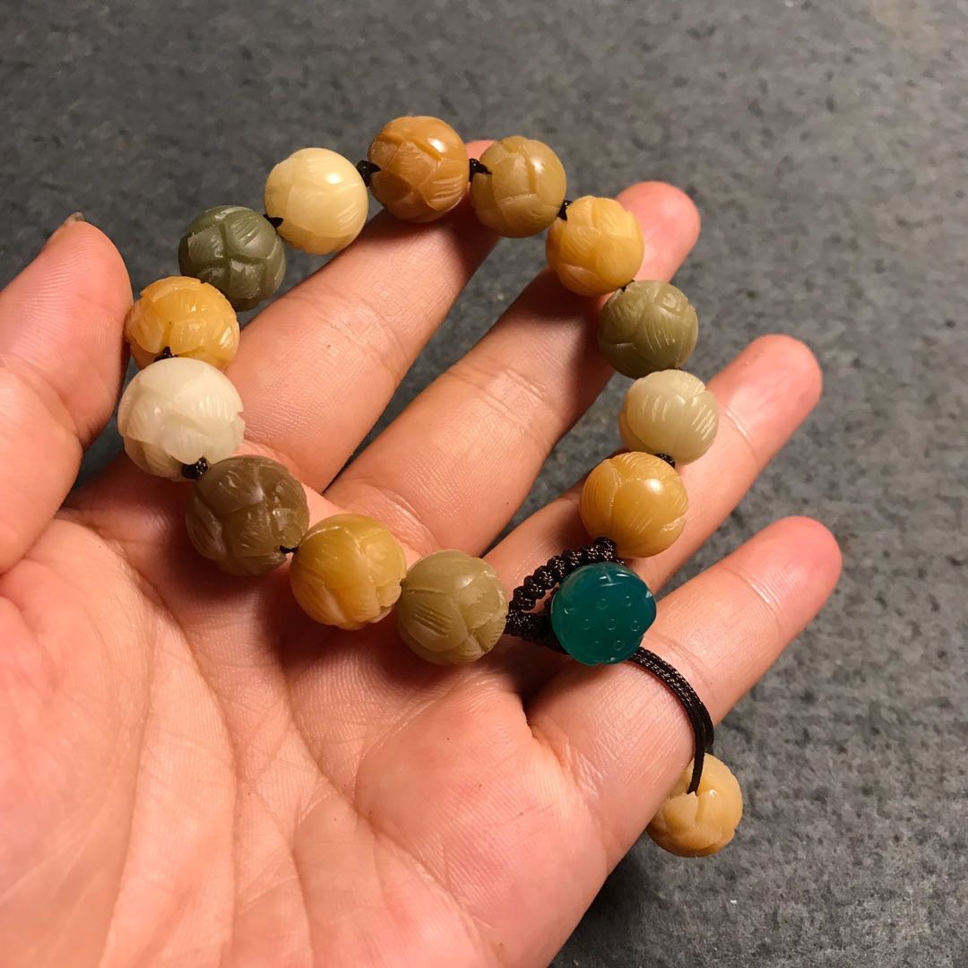 Multi-treasure lotus bracelet