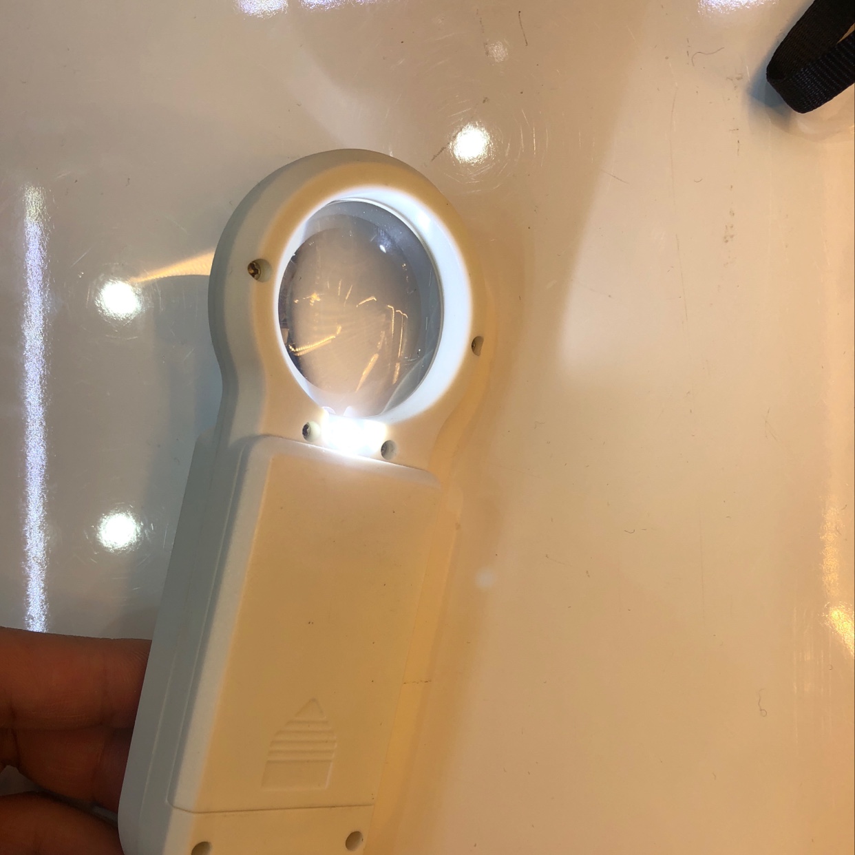 Flashlight 32 Magnifying glass 🔍 Specification image