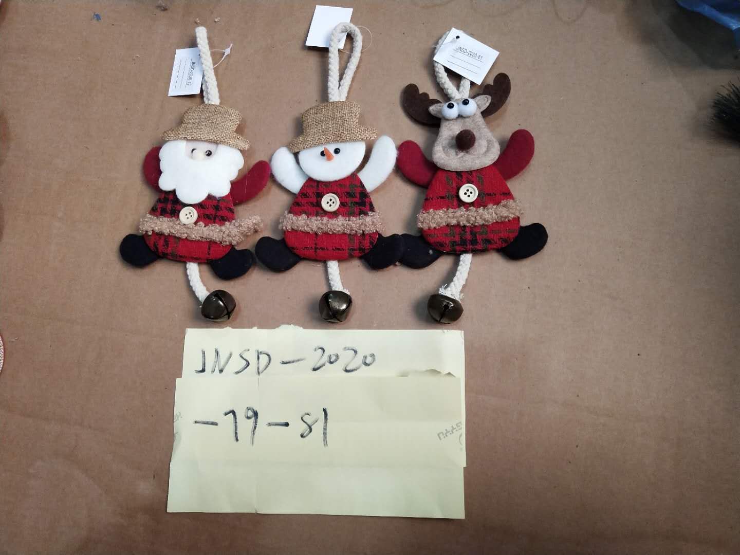 Christmas Gifts 6 full figure