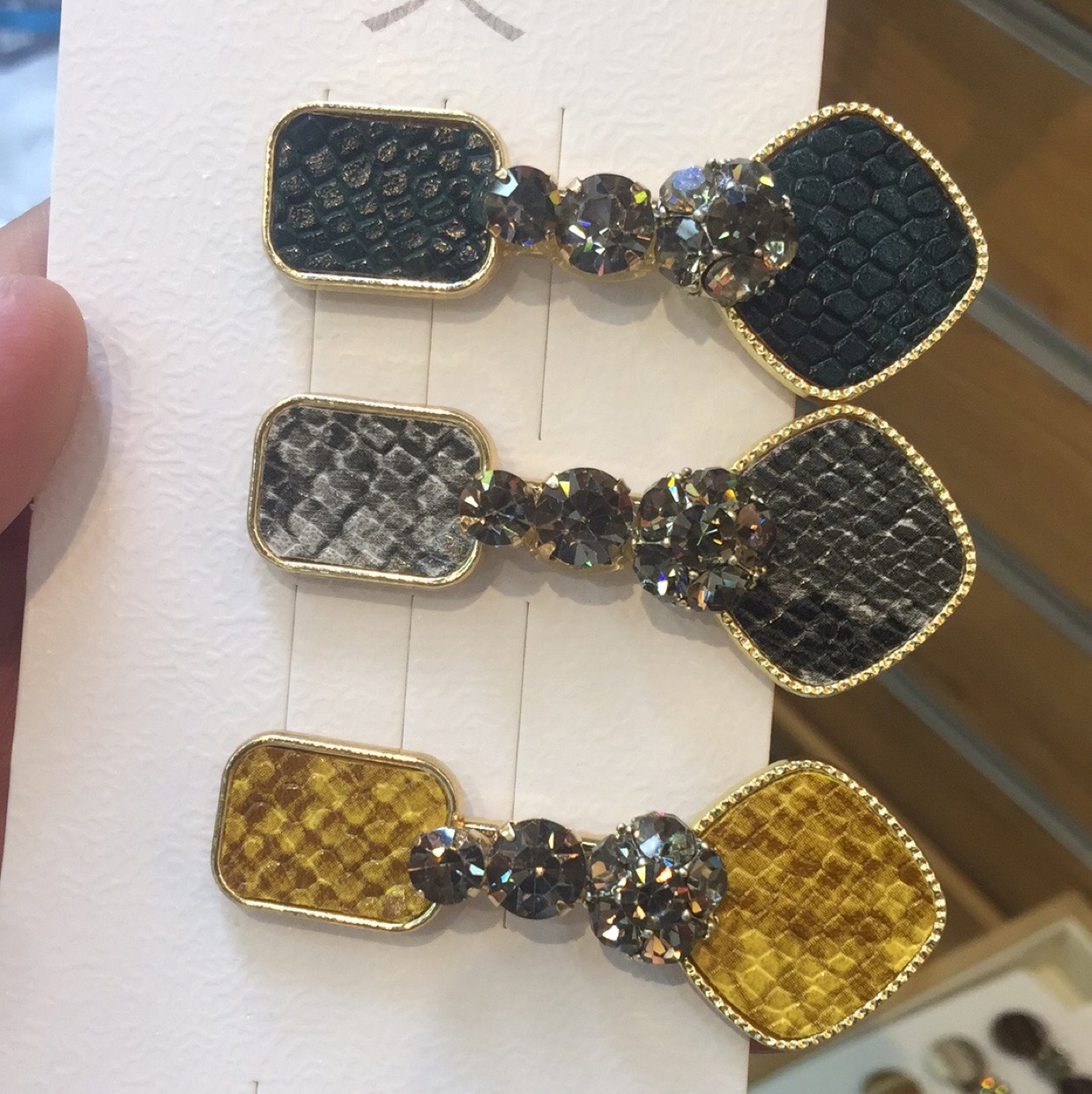 Diamond stitching thumbnail