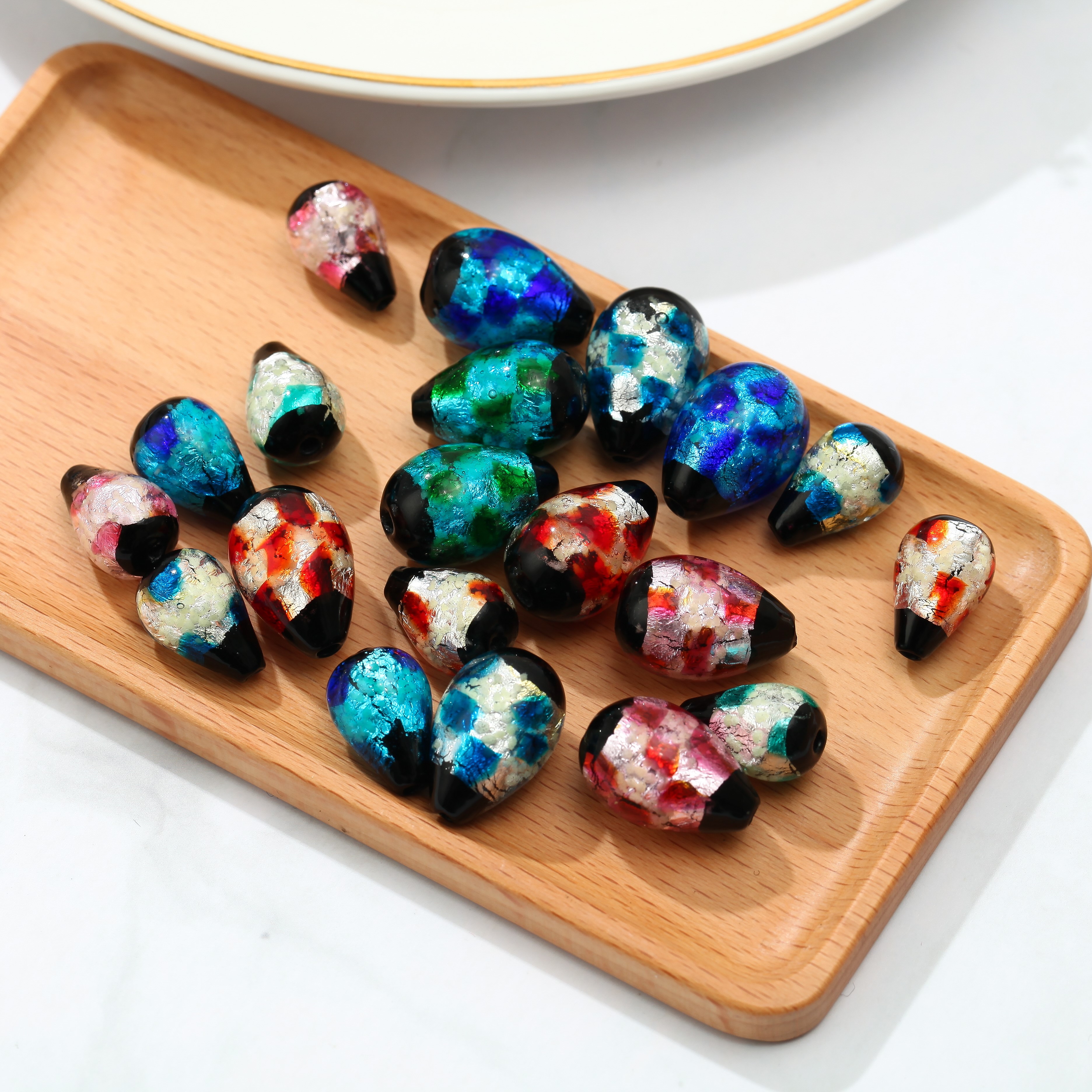 Customized DIY scattered bead jewelry accessories from the manufacturer of ancient Japanese-style colored foil night glow dotted water drop glass beads detail image 7