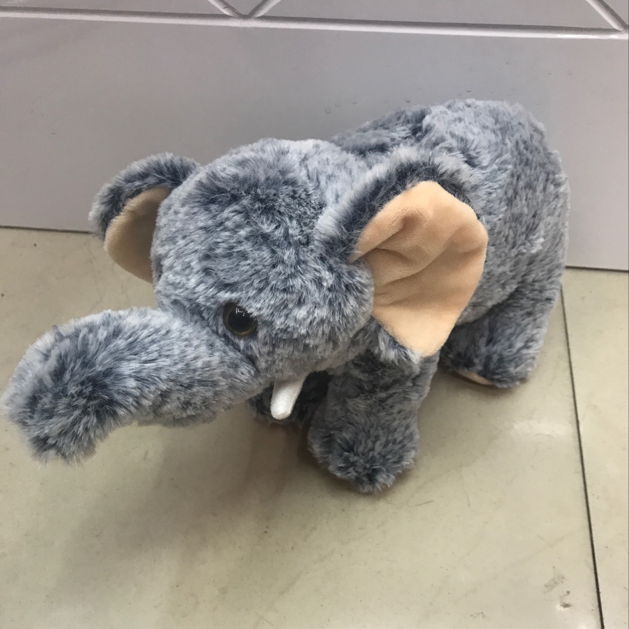 The elephant 2 thumbnail