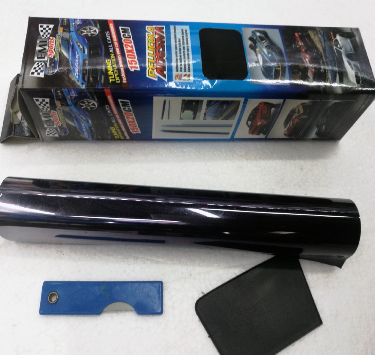 通用型汽车前档隔热太阳膜挡风玻璃贴膜前挡太阳膜20*150cm黑色