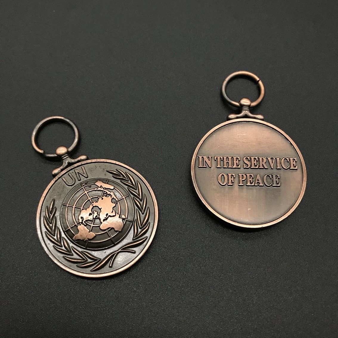 Factory direct sales of alloy baked paint badges, badges, brooches, butterfly buckles, brooches, badges, MEDALS and handicrafts detail image 4