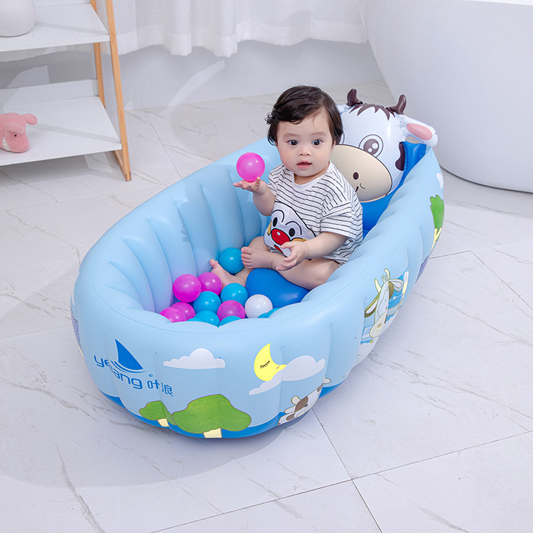 Thickened and insulated baby bath basin, inflatable bathtub, suitable for sitting, lying down, large babies, newborns and children, convenient to carry Application Scenario