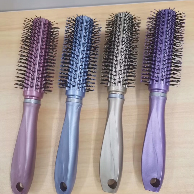 A variety of different massage combs and curling wooden combs Specification image