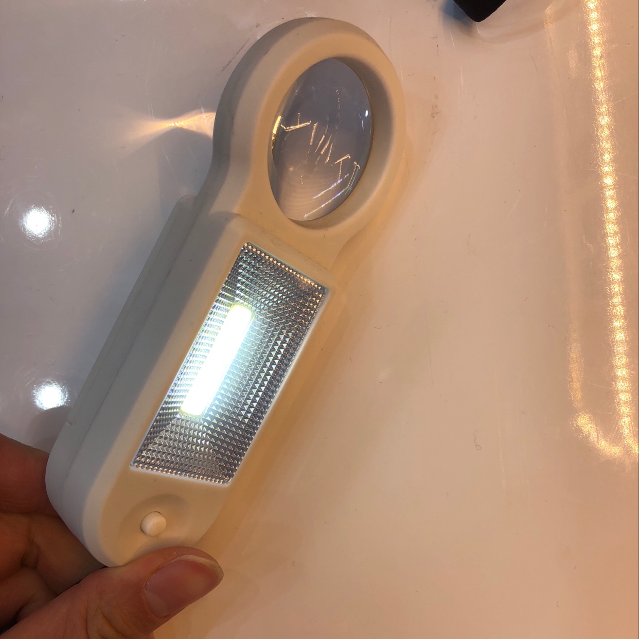 Flashlight 32 Magnifying glass 🔍 details Picture
