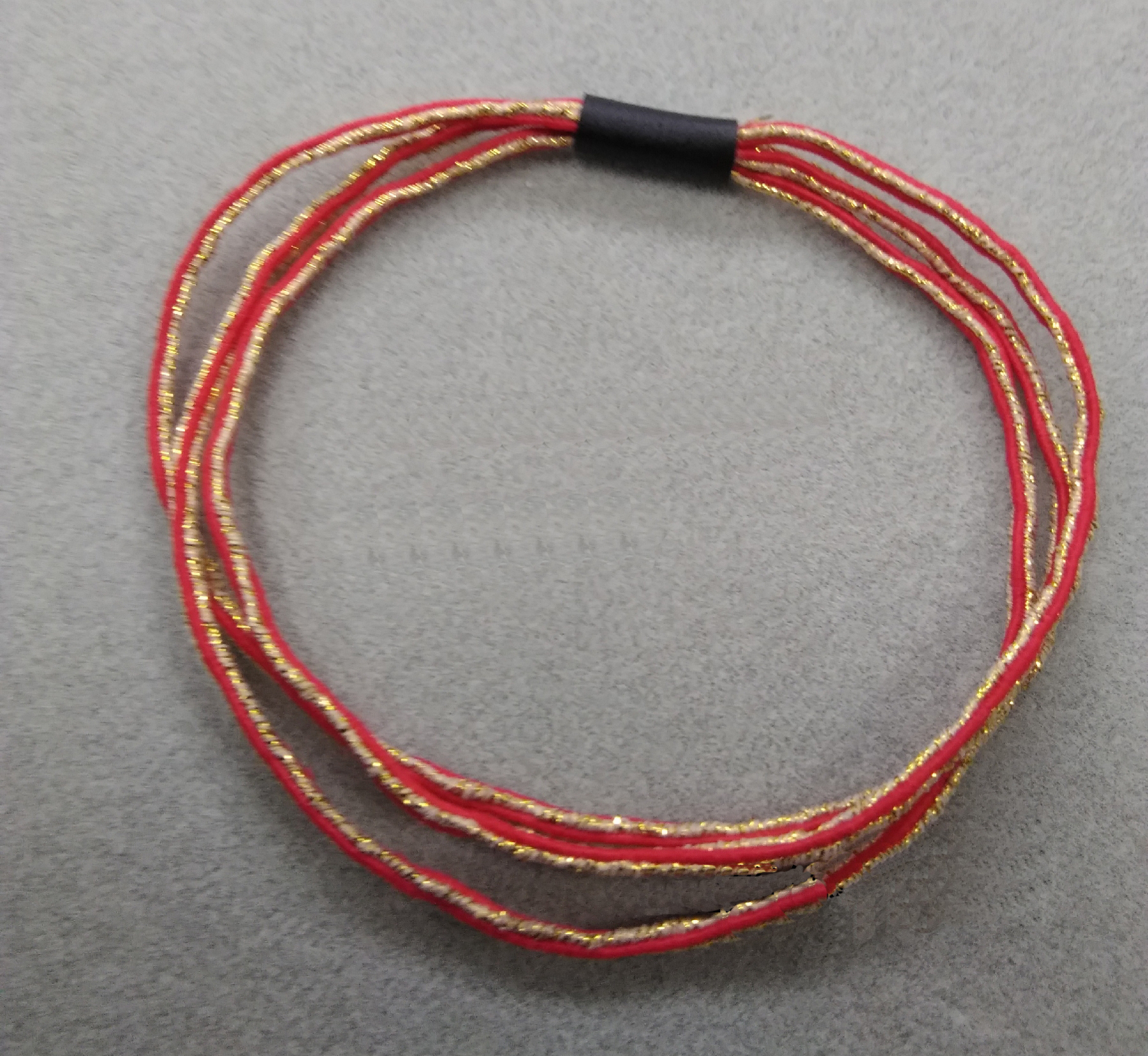 The golden edge red line is attached to the three-strand head rope of the adhesive rubber tube detail image 1