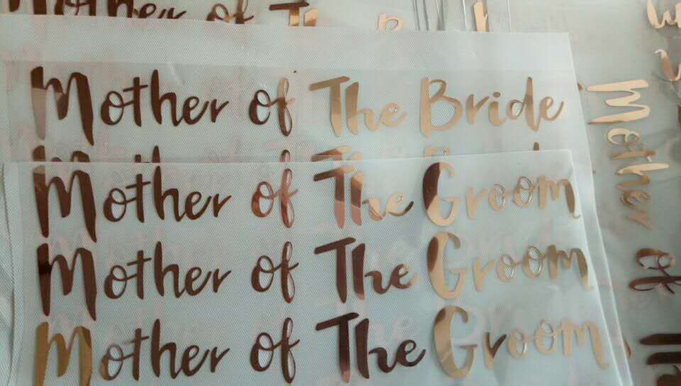 Specializing in the production of gold and silver embossed shoulder straps, etiquette straps, LOGO production for festivals, balls, parties, bridal parties, and bachelor parties Specification image