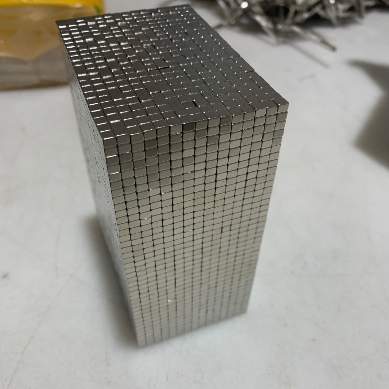 钕铁硼强磁 小方块 4MM*4MM细节图