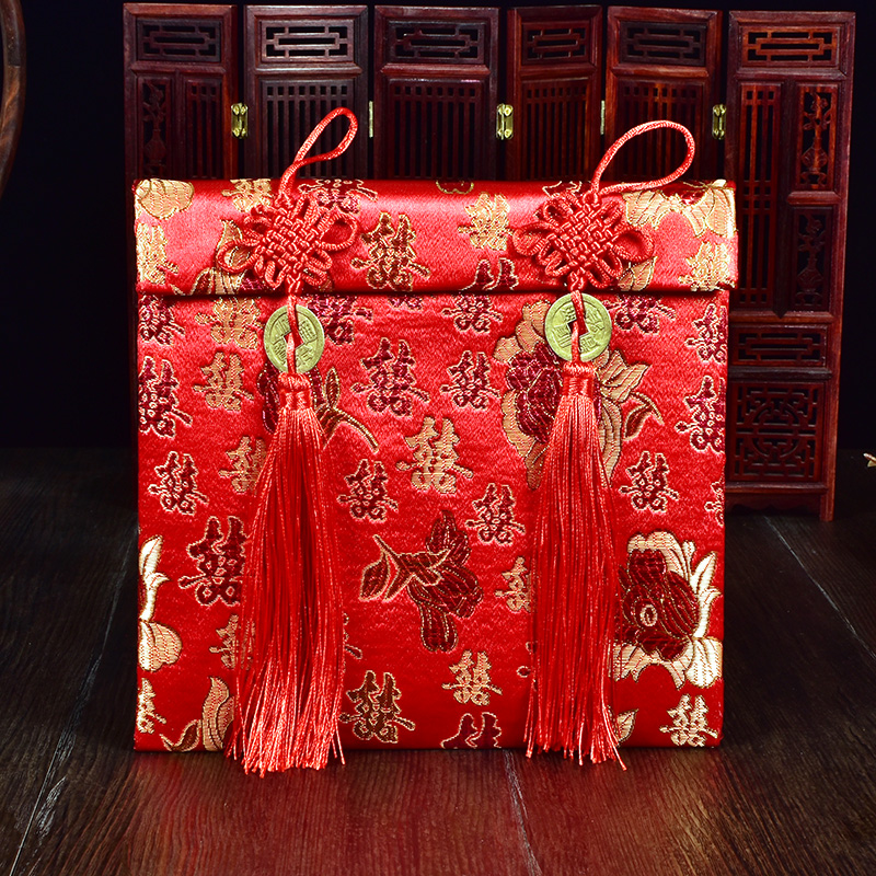 far-reaching red envelope front