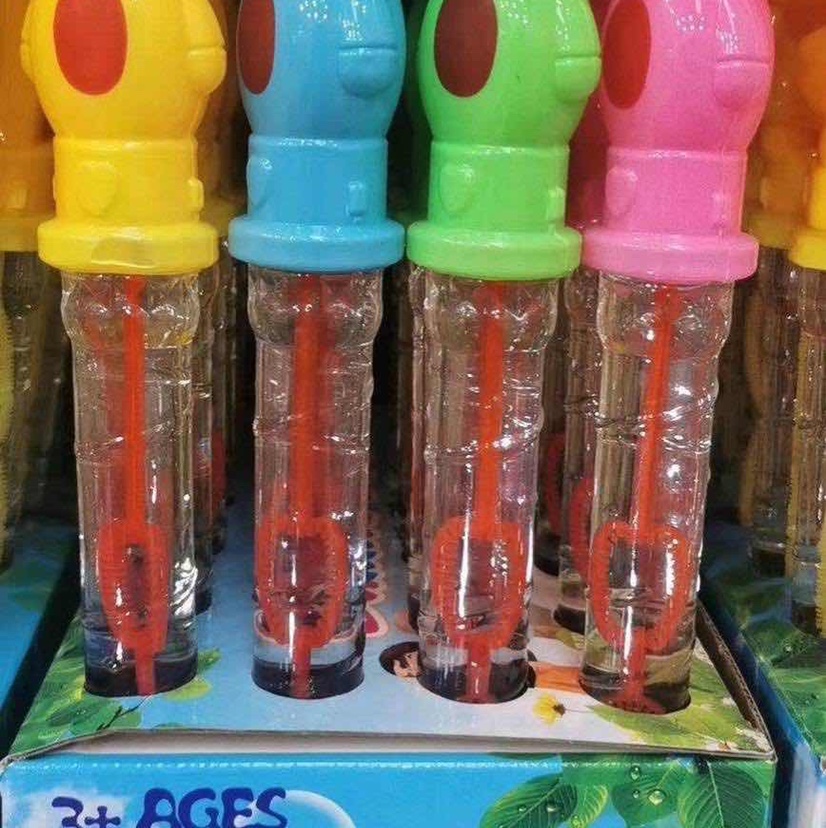 The 38CM cartoon-shaped bubble sticks with five holes and seven colors are selling well at the street stall Specification image