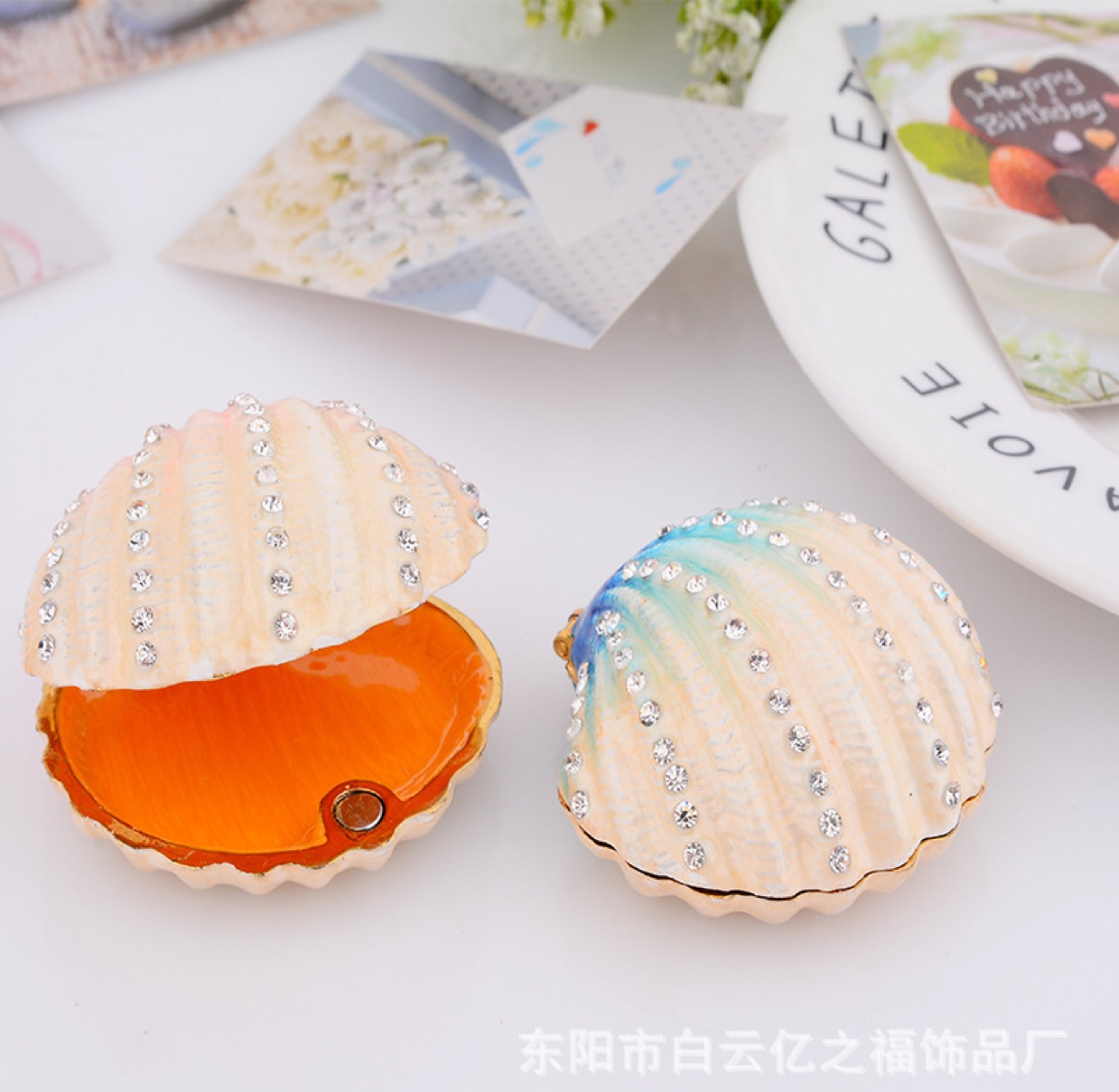 合金首饰盒/工艺礼品/水钻镶嵌产品图