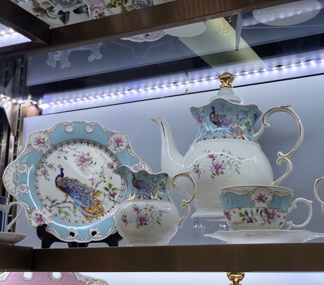 Ceramic Kung Fu Tea Set Home European Retro Light Luxury High-End Tea Cup Office Meeting Tea Set