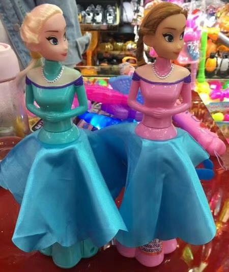 CY-46流行热销电动娃娃万向灯光音乐玩具