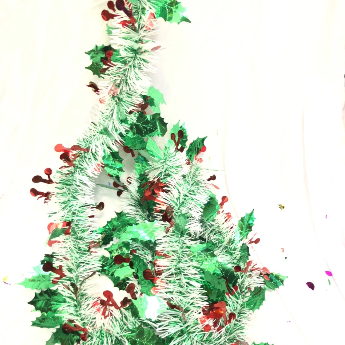 Christmas decorations are decorated with rubia cordifolia for the festival