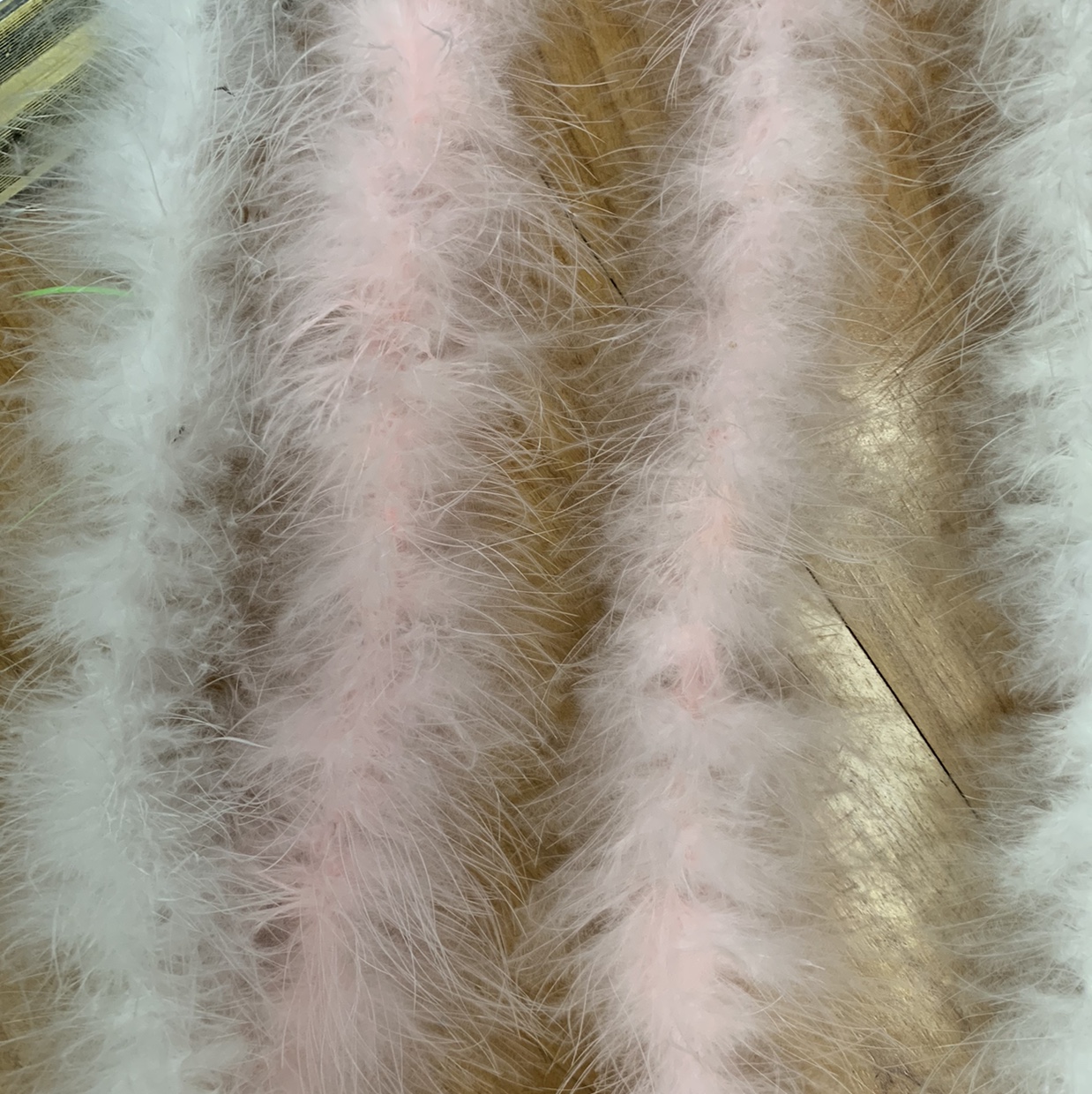 火鸡羽毛毛条围巾鲜花花束围工艺品配件婚庆服饰道具装饰                                  详情图3