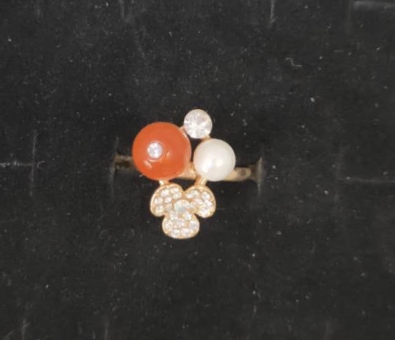 Euro-american style pearl point diamond ring thumbnail