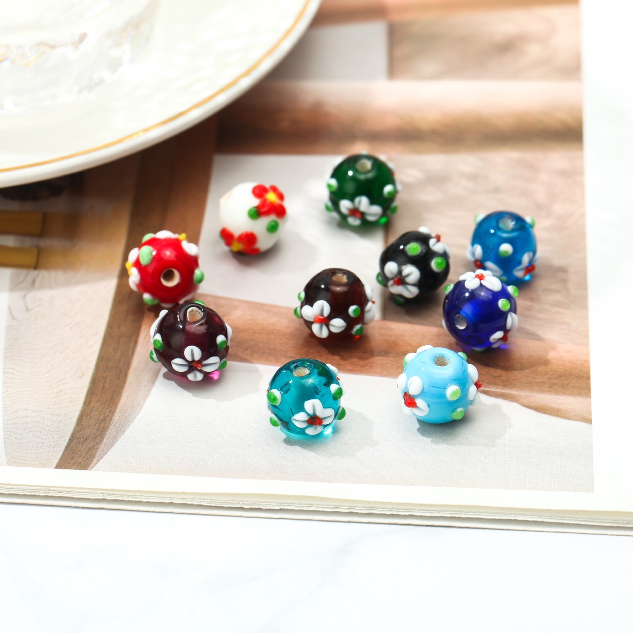 Japonés borrado bead 12mm nueva flor cortada color incrustación borrado bead DIY accesorios accesorios venta al por mayor