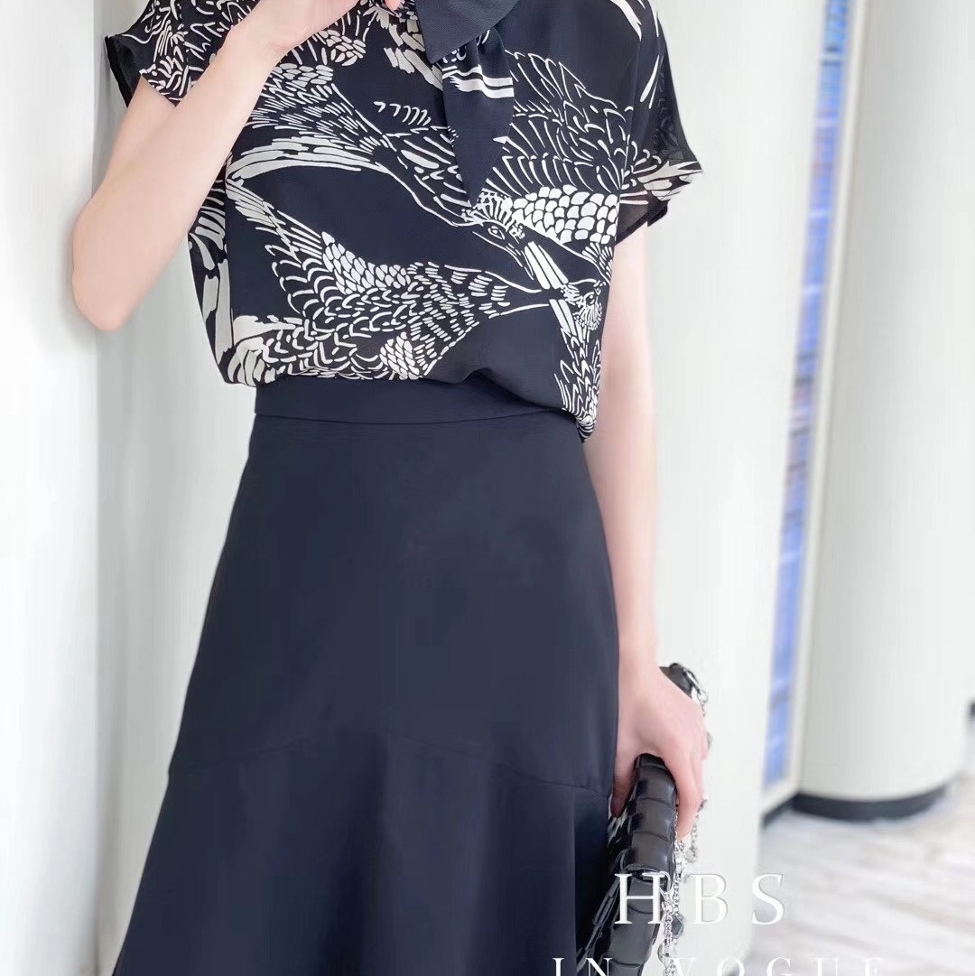 真丝醋酸花上衣