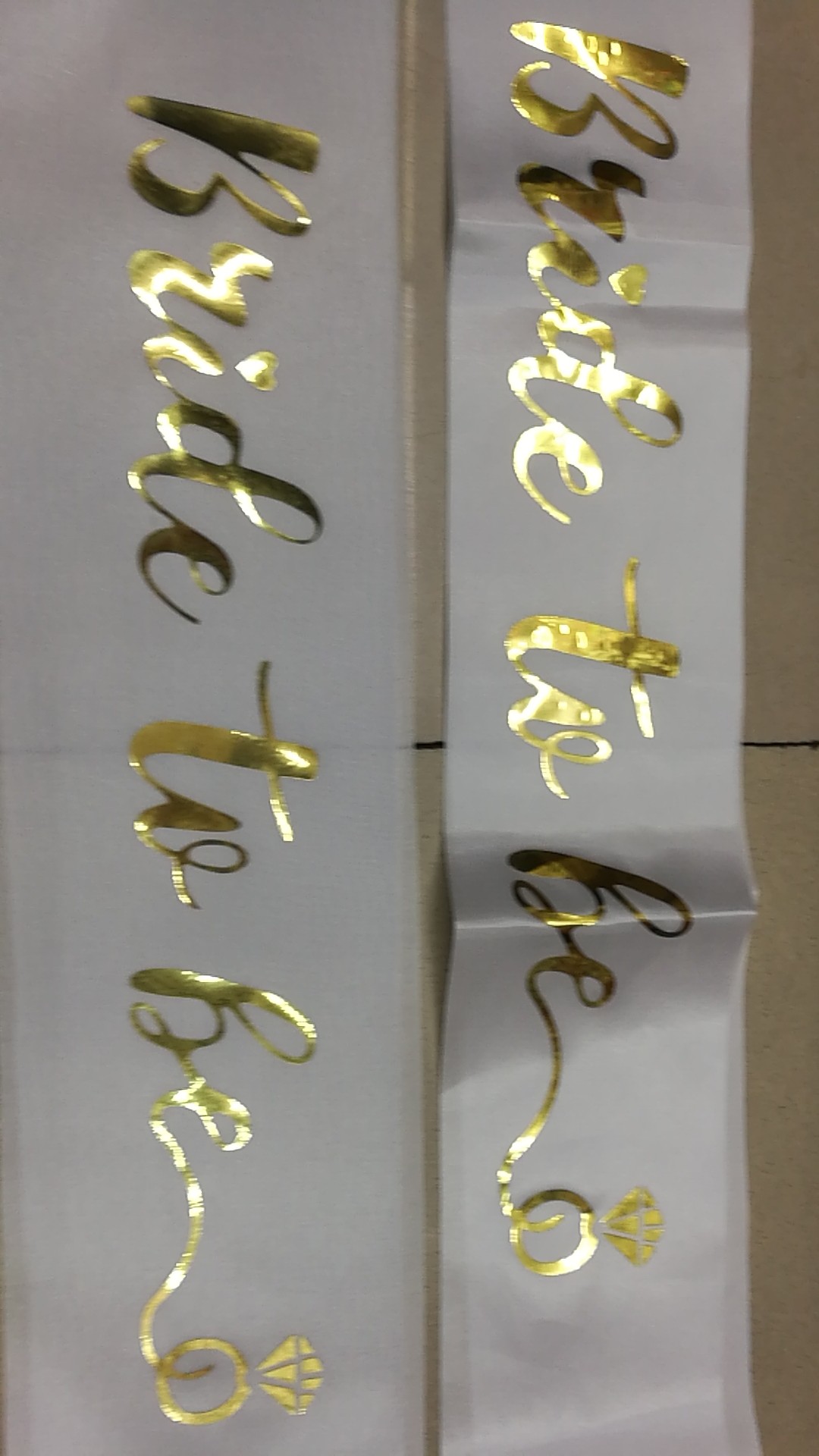 Specializing in the production of gold and silver embossed shoulder straps, etiquette straps, LOGO production, festivals, balls, parties, Bride parties, bachelor parties, makeup parties, Bride to be Application Scenario