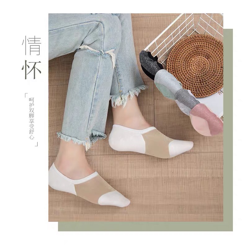 Ladies' fashionable gold and silver thread women's socks, boat socks, invisible socks, new Japanese and Korean fashion socks, Internet celebrity bestsellers, lace trim socks, crystal silk socks Application Scenario
