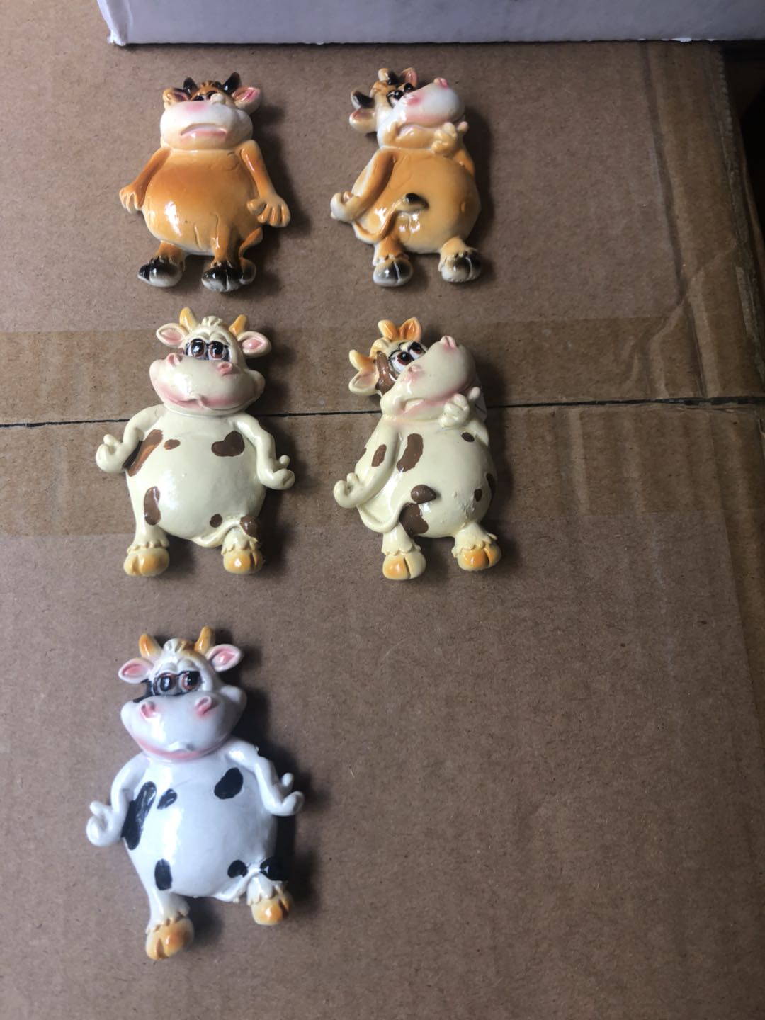 Resin fridge magnets