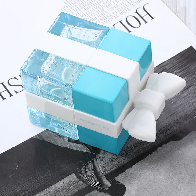 Tetheroux Blue bow eau de toilette for ladies thumbnail