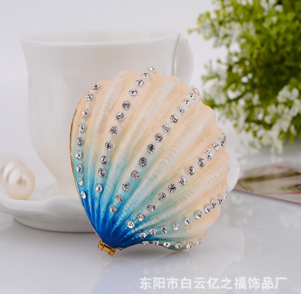 合金首饰盒/工艺礼品/水钻镶嵌细节图