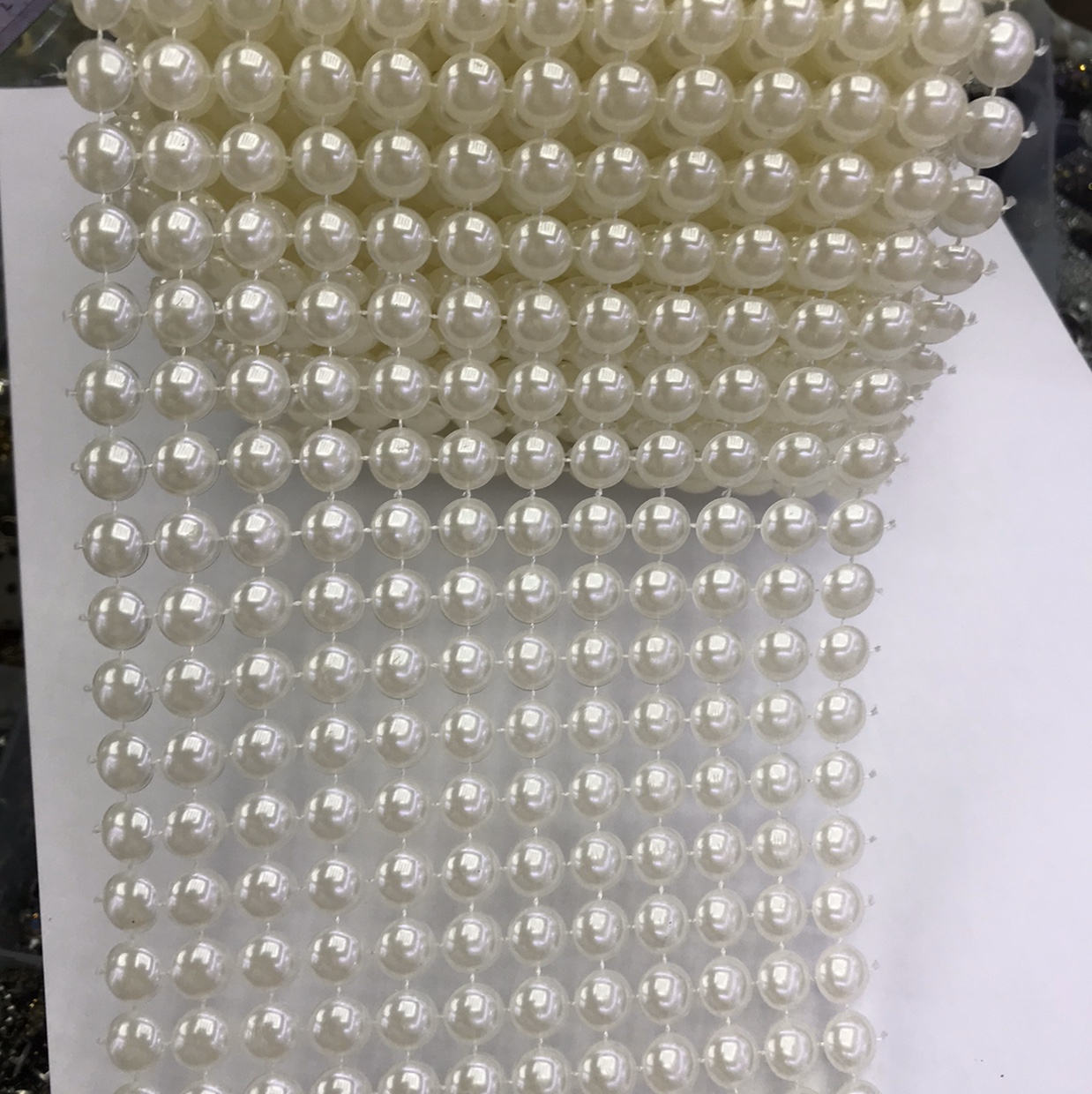 Twelve rows of half-round pearls thumbnail