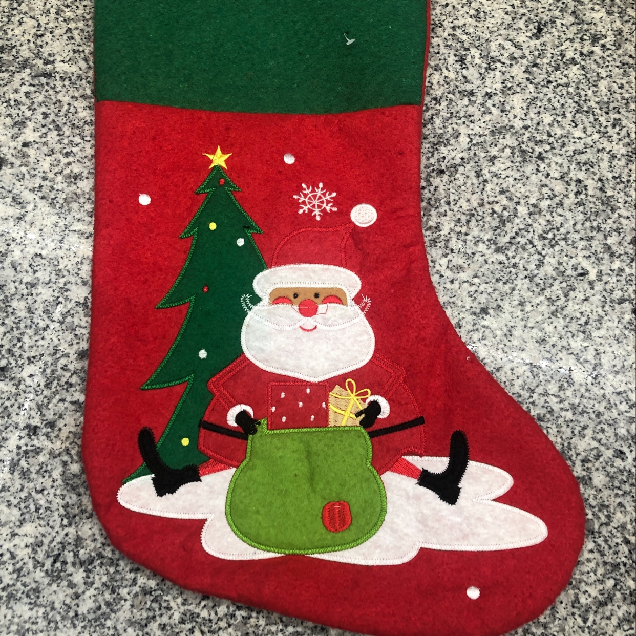 The latest non-woven fabric embroidered Christmas stockings of Hua's Christmas craft Christmas decoration are embroidered with the elderly details Picture