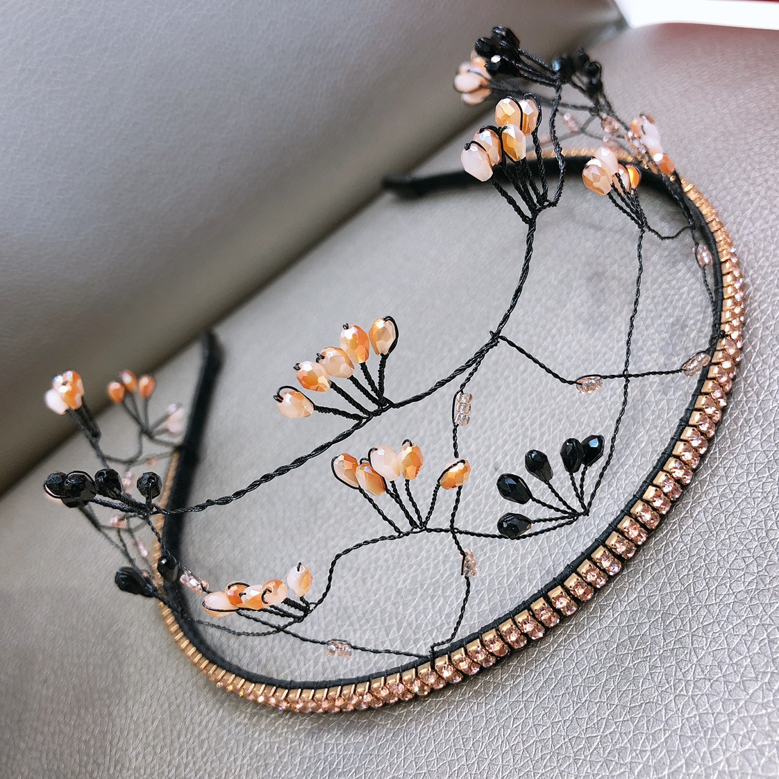 Hair Accessories And Scrunchies Are Popular details Picture