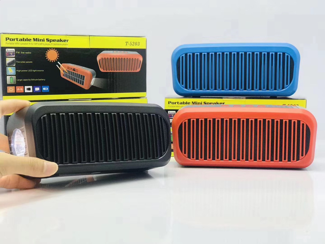 T-5302蓝牙小音响插U盘TF卡电脑连接产品图