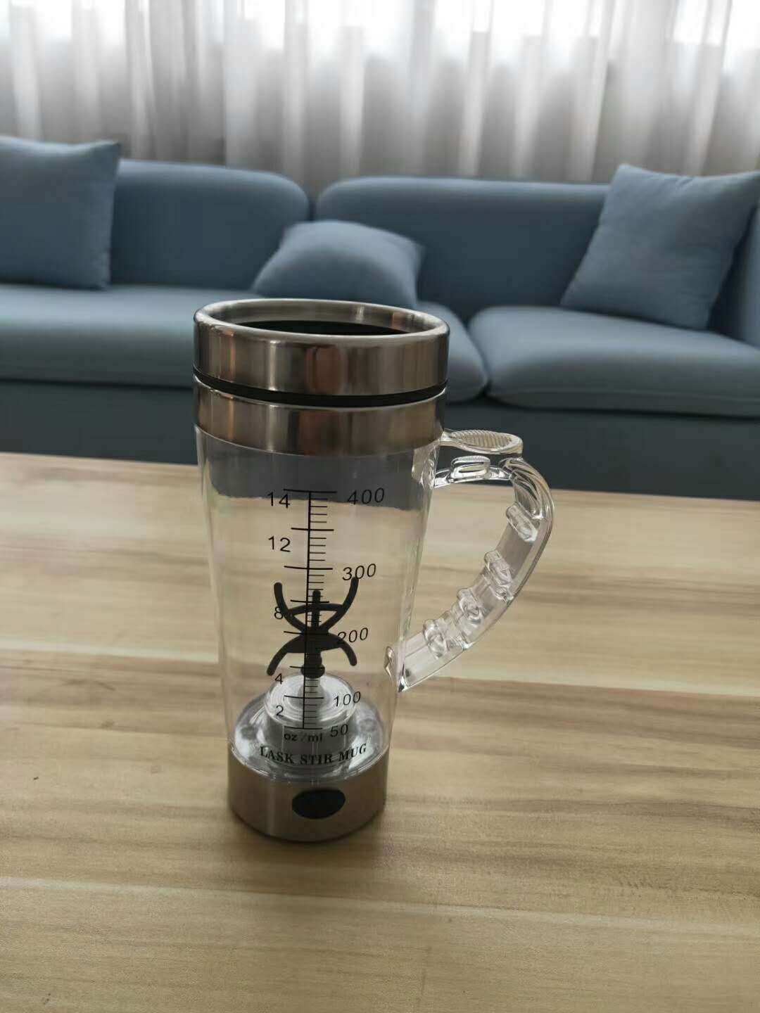 Transparent coffee stirring cup battery automatic milk cup can be customized logo Application Scenario